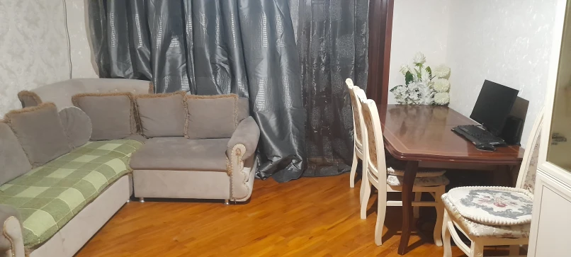 Satılır köhnə tikili 2 otaqlı 63 m², Avtovağzal m.-1