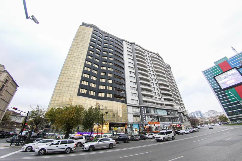 Satılır yeni tikili 3 otaqlı 178 m²,  Yasamal-1