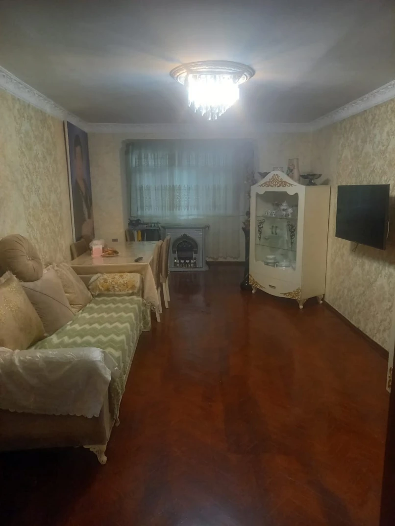 Satılır köhnə tikili 3 otaqlı 50 m², Yasamal r.-1