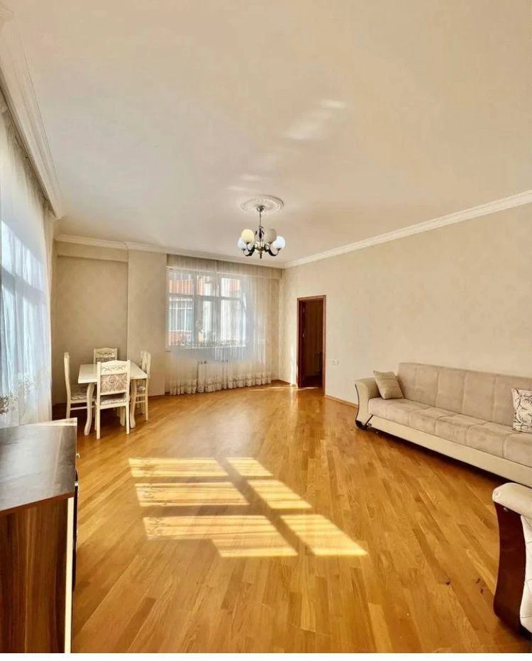 Satılır yeni tikili 2 otaqlı 100 m², İnşaatçılar m.-1