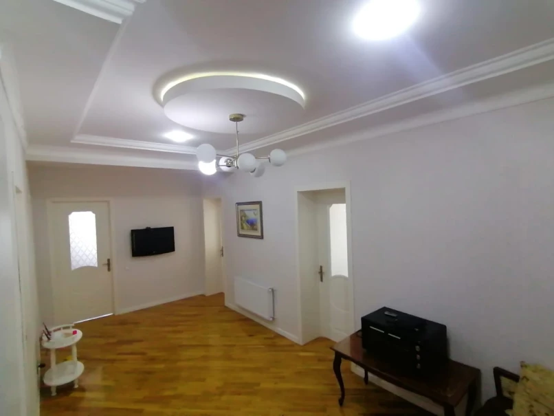 Satılır yeni tikili 4 otaqlı 125 m², Yasamal r.-1