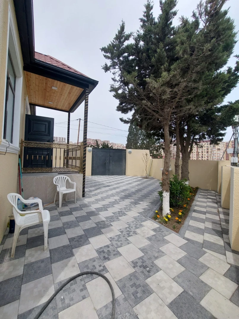 Satılır ev/villa 4 otaqlı 110 m², İnşaatçılar m.-1