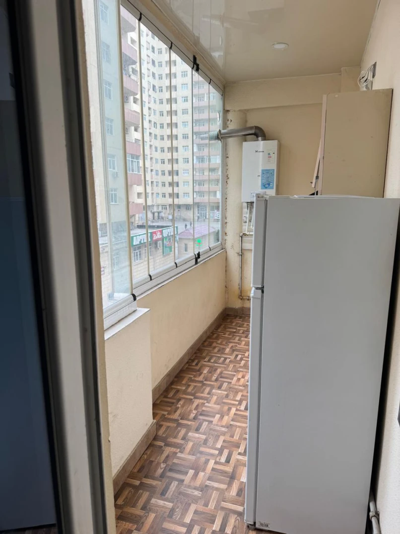 Satılır yeni tikili 2 otaqlı 60 m²,  İnşaatçılar m.-1