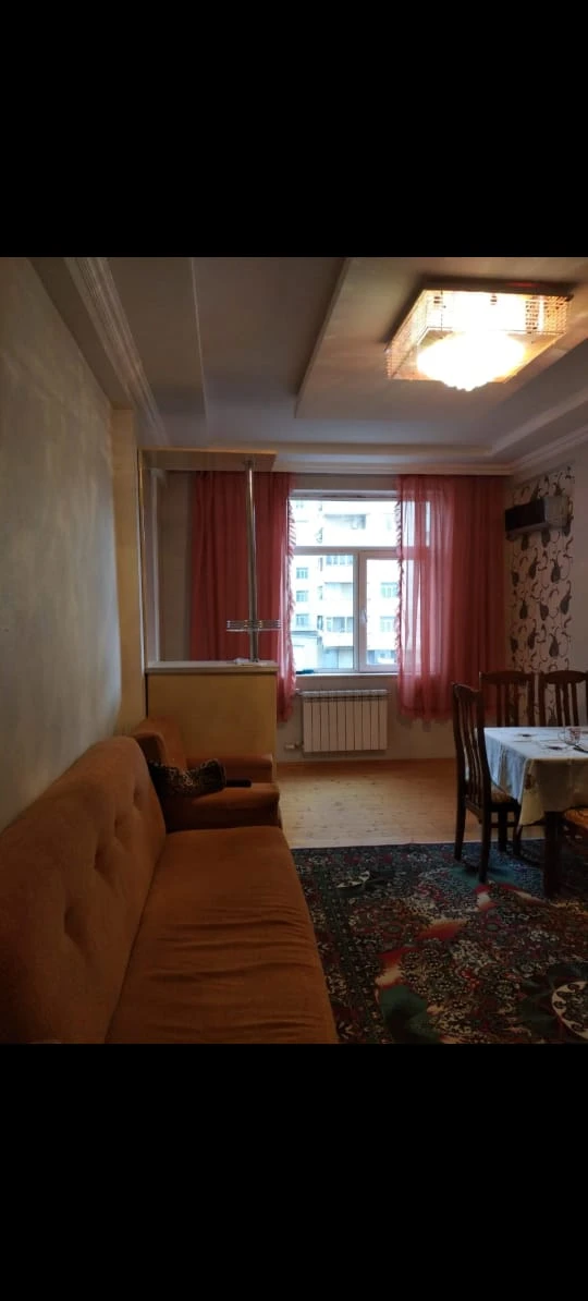 Satılır yeni tikili 2 otaqlı 60 m²,  İnşaatçılar m.-1