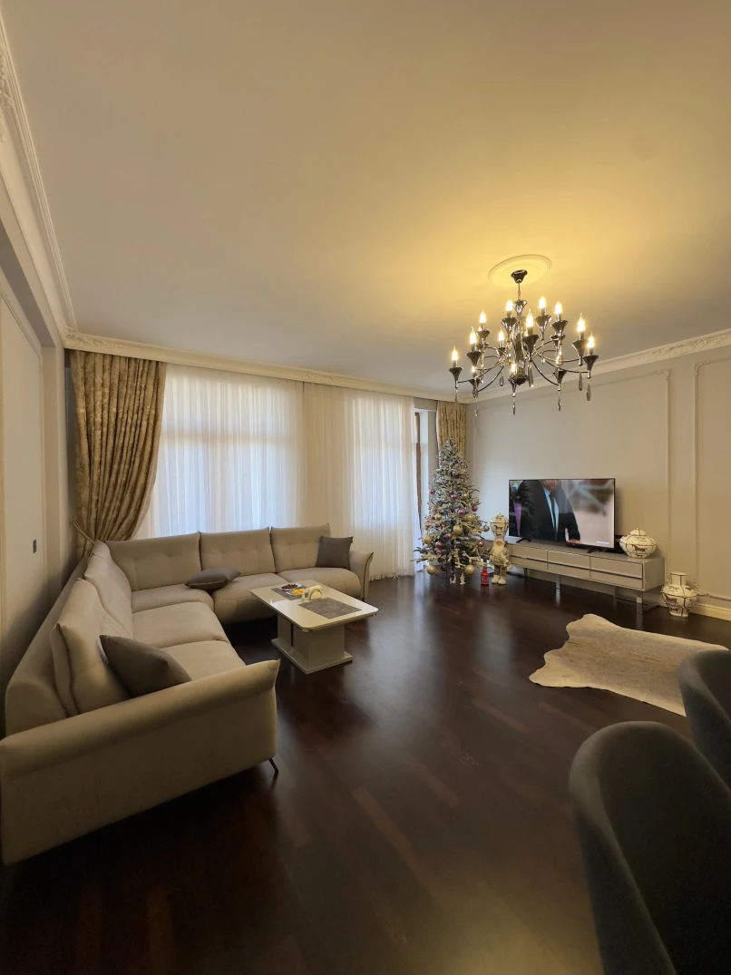 Satılır yeni tikili 3 otaqlı 158 m², Yasamal-1 Satılır yeni tikili 3 otaqlı 158 m², Yasamal-1