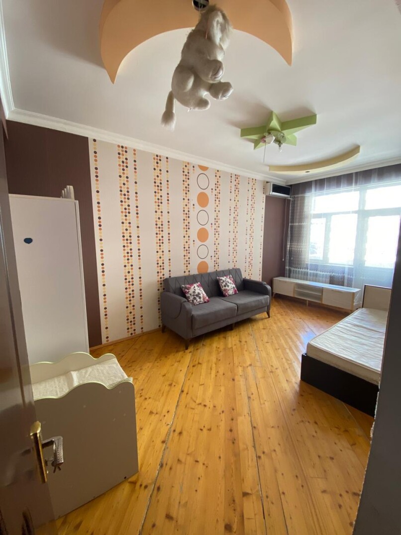 İcarə yeni tikili 3 otaqlı 120 m²,  Həzi Aslanov m.-1