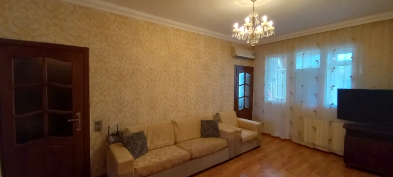 Satılır köhnə tikili 3 otaqlı 43 m²,  Memar Əcəmi m.-1