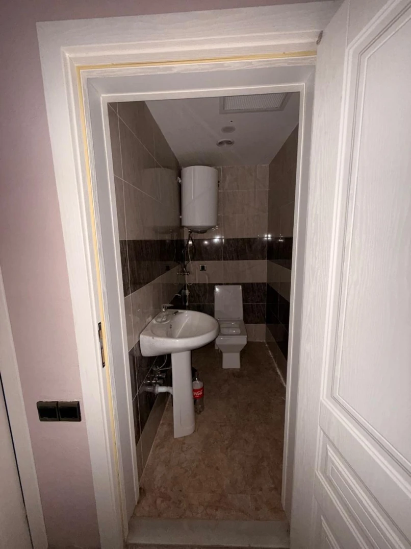 İcarə obyekt 250 m²,  İnşaatçılar m.-1