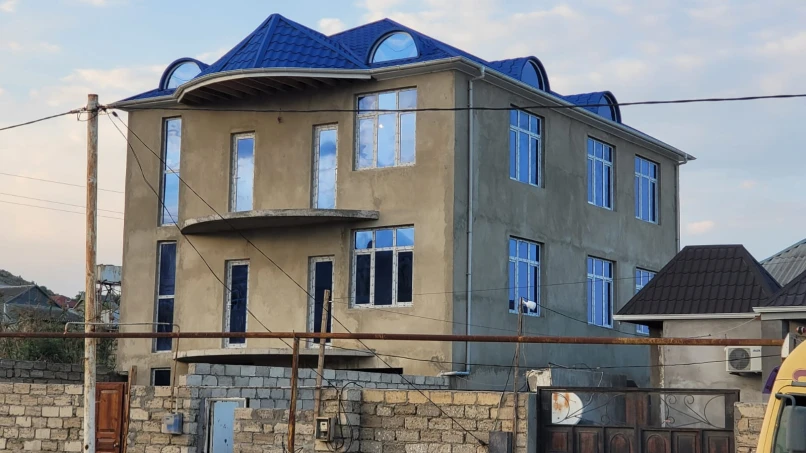 Satılır ev/villa 8 otaqlı 408 m², Zığ q.-1