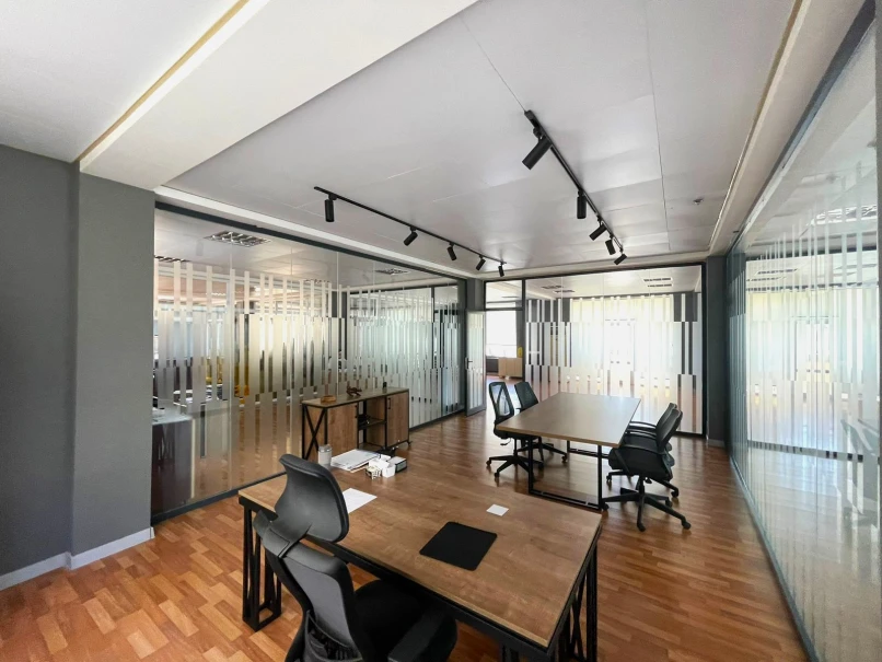 İcarə ofis 7 otaqlı 300 m², Nərimanov r.-1