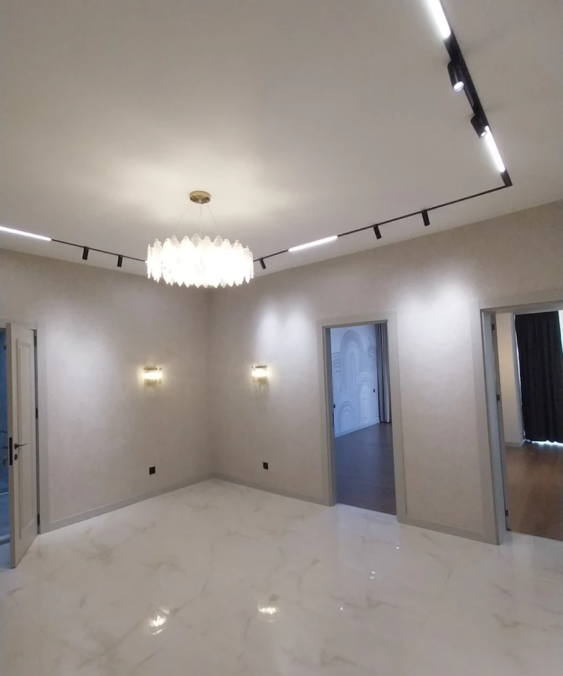 Satılır yeni tikili 3 otaqlı 141 m², Gənclik m.-1