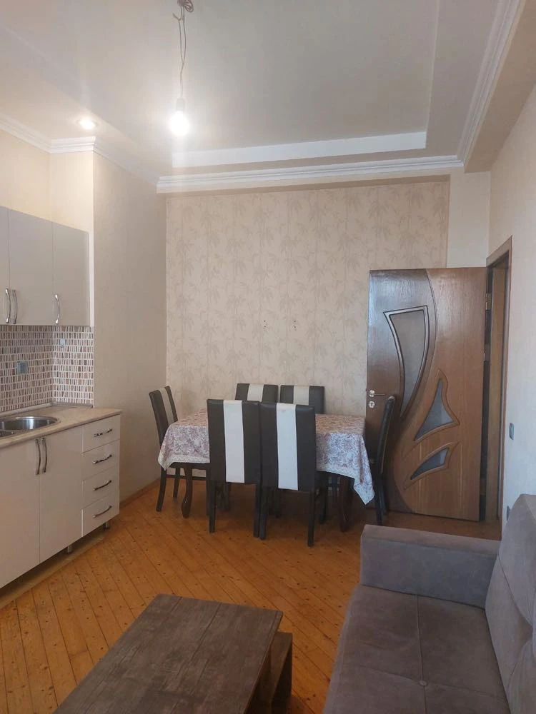 Satılır yeni tikili 1 otaqlı 60 m², Azadlıq prospekti m.-1