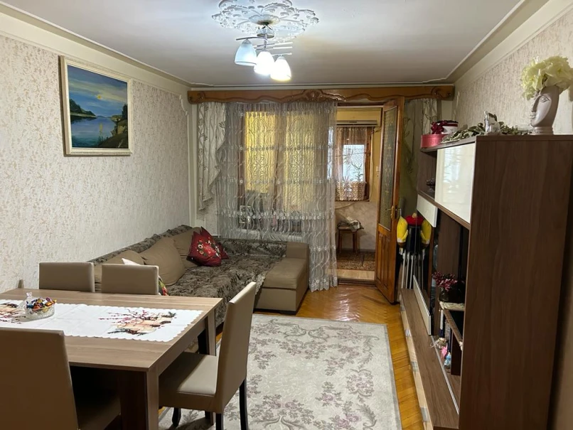 Satılır köhnə tikili 3 otaqlı 56 m²,  Elmlər Akademiyası m.-1