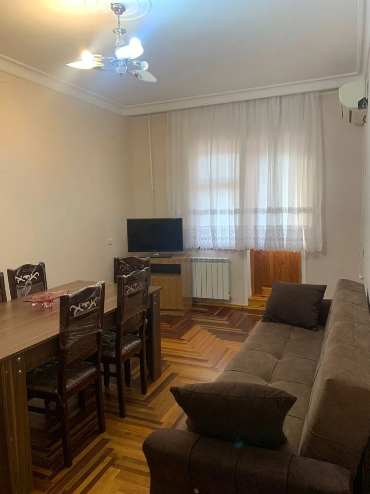 İcarə köhnə tikili 2 otaqlı 65 m², Nəsimi m.-1