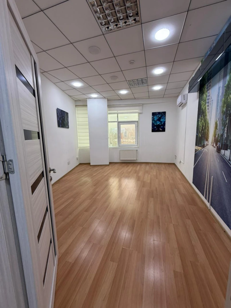 İcarə ofis 1 otaqlı 22 m²,  28 May m.-1