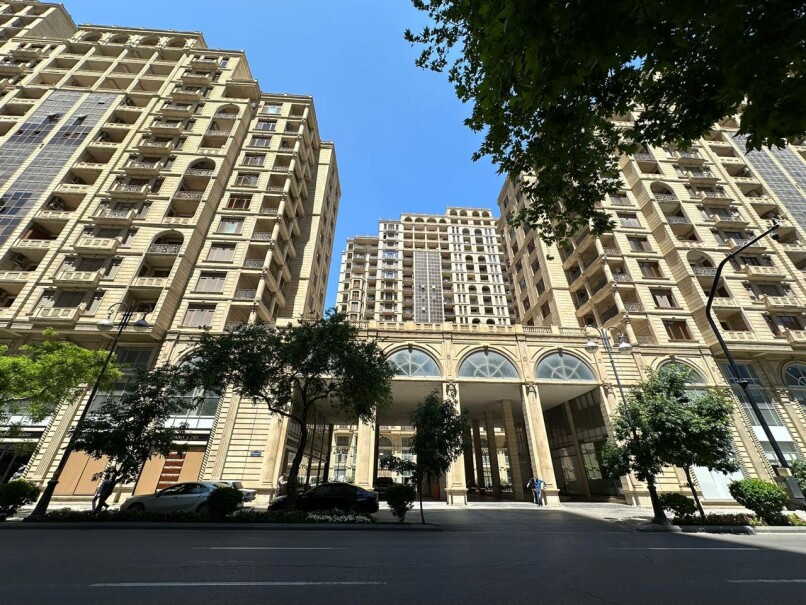 İcarə yeni tikili 2 otaqlı 100 m², 28 May m.-1 İcarə yeni tikili 2 otaqlı 100 m², 28 May m.-1