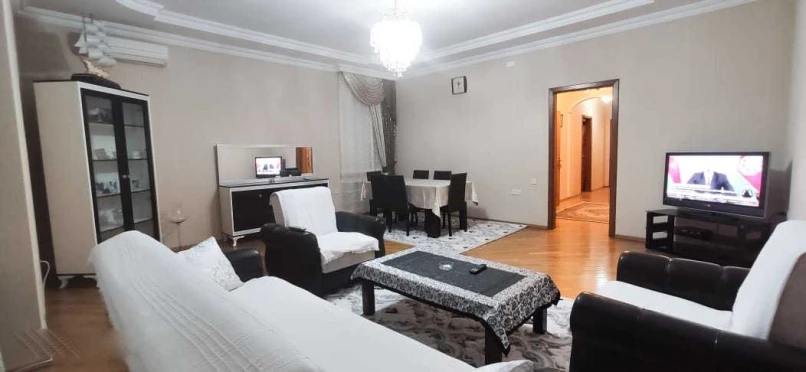 İcarə yeni tikili 3 otaqlı 135 m², Şah İsmayıl Xətai m.-1