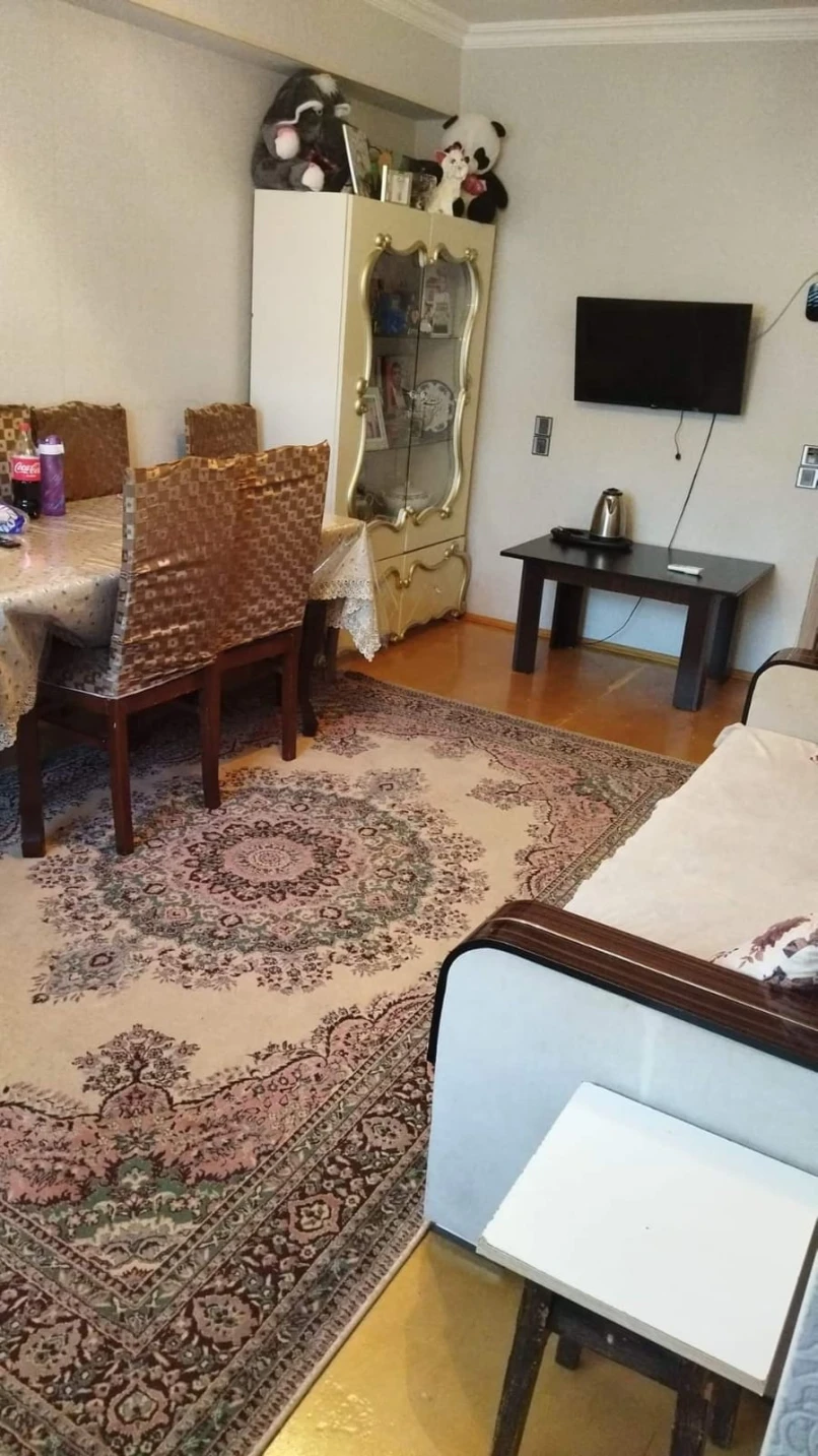 Satılır köhnə tikili 2 otaqlı 60 m², Həzi Aslanov m.-1