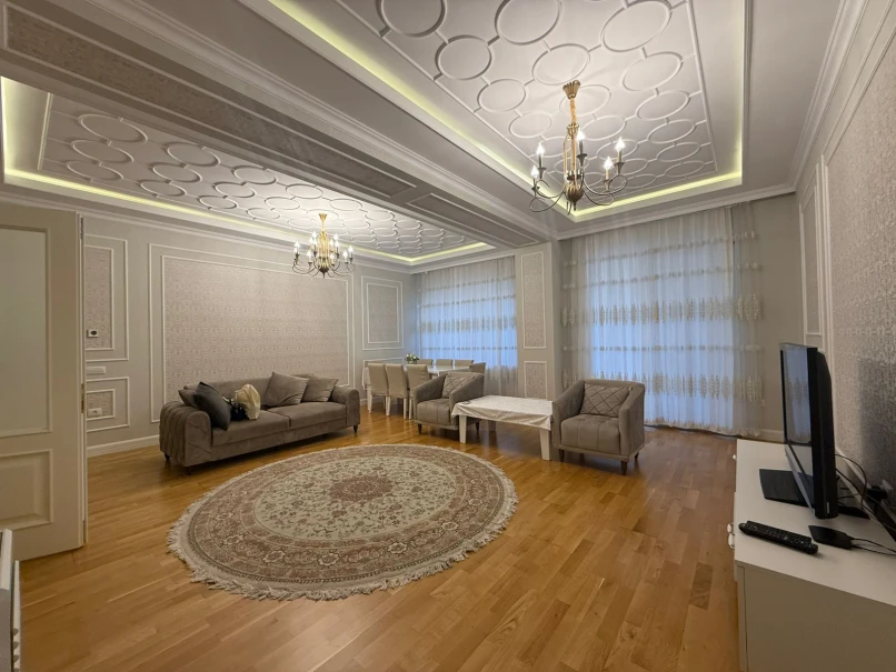 İcarə yeni tikili 4 otaqlı 180 m²,  Ağ şəhər-1