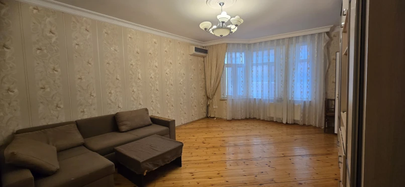 Satılır yeni tikili 2 otaqlı 68 m²,  Həzi Aslanov m.-1