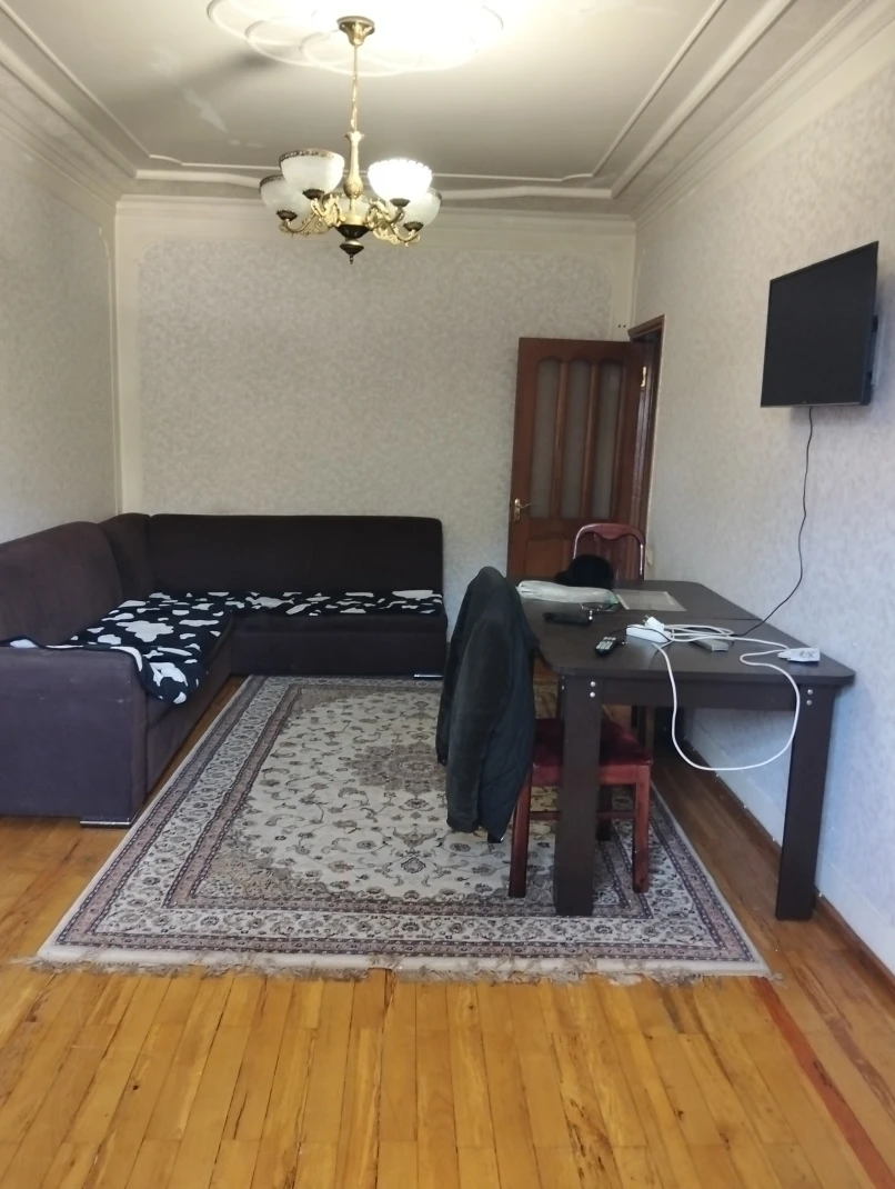 Satılır köhnə tikili 2 otaqlı 60 m²,  Nəriman Nərimanov m.-1