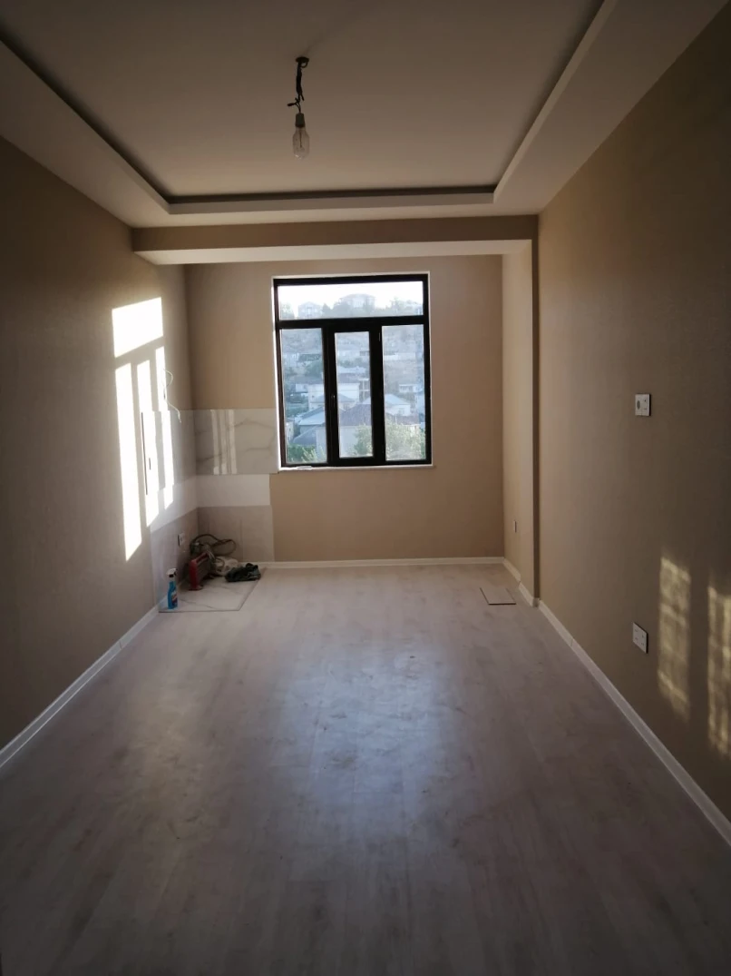 Satılır yeni tikili 2 otaqlı 52 m², Yeni Günəşli q.-1