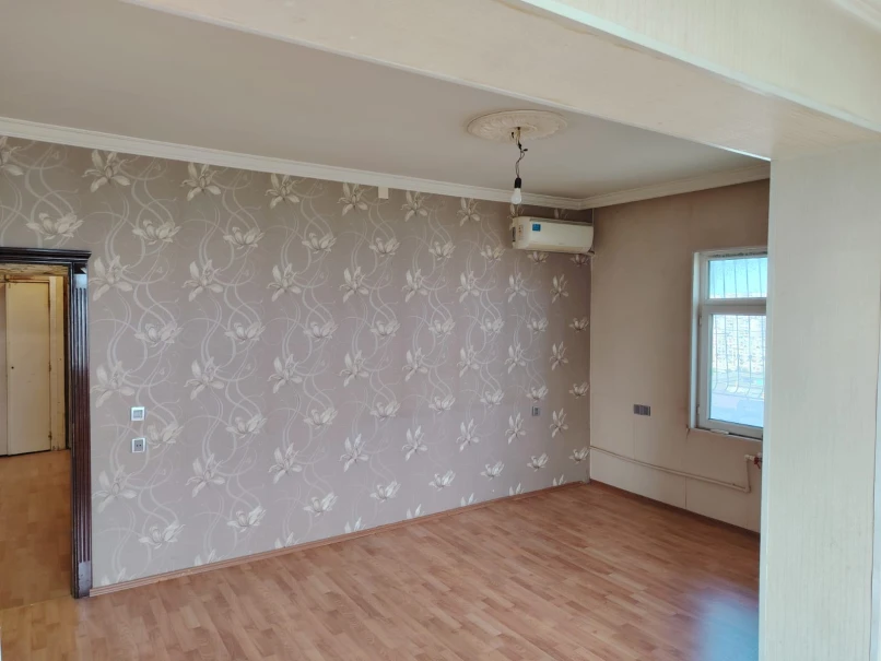 Satılır köhnə tikili 2 otaqlı 65 m², Əhmədli m.-1