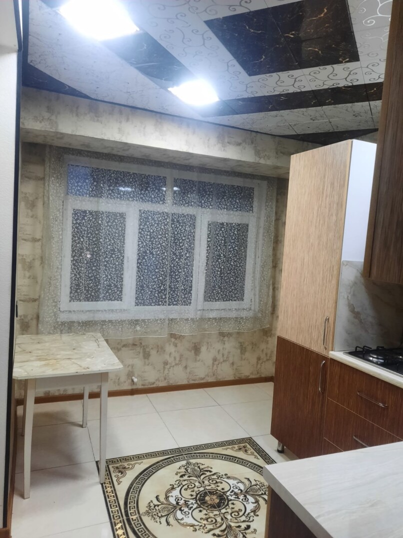 İcarə köhnə tikili 2 otaqlı 60 m²,  İnşaatçılar m.-1