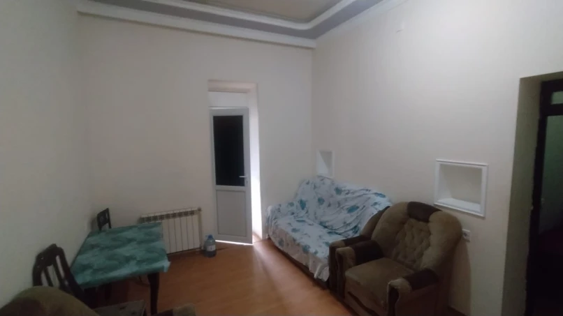 İcarə ev/villa 2 otaqlı 65 m², İnşaatçılar m.-1