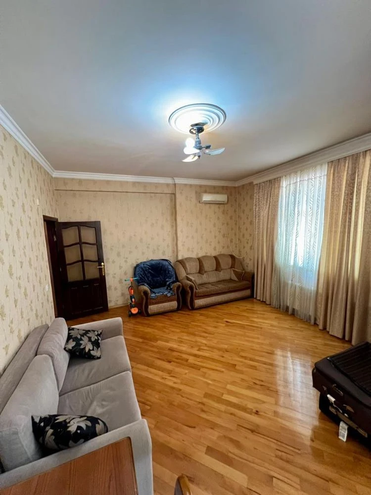 Satılır yeni tikili 2 otaqlı 85 m², Azadlıq prospekti m.-1