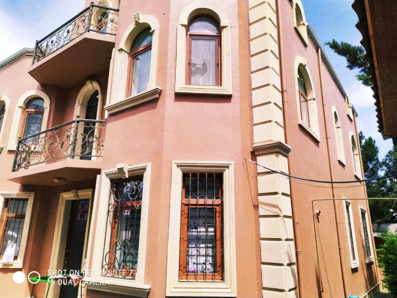 Satılır ev/villa 8 otaqlı 375 m², Xalqlar Dostluğu m.-1