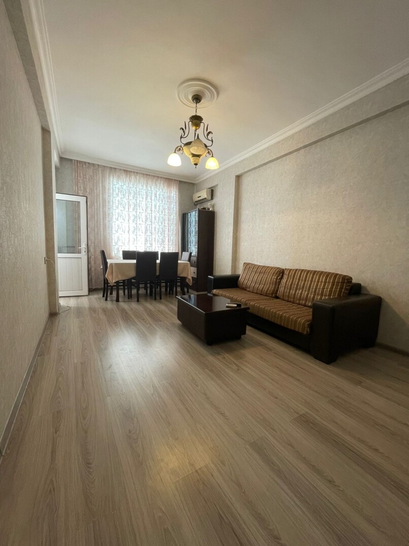 Satılır yeni tikili 2 otaqlı 50 m²,  İnşaatçılar m.-1