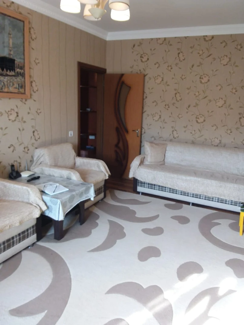 Satılır köhnə tikili 3 otaqlı 72 m², Badamdar q.-1 Satılır köhnə tikili 3 otaqlı 72 m², Badamdar q.-1