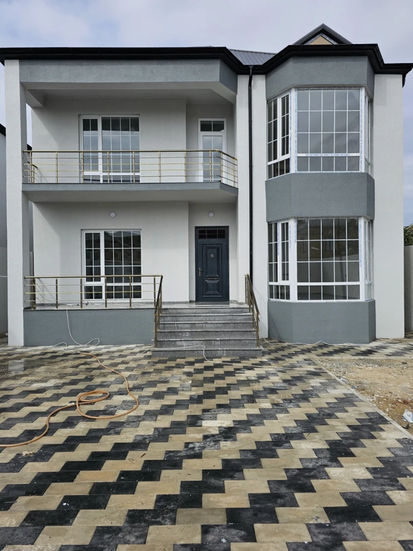 Satılır ev/villa 5 otaqlı 200 m², Binə q.-1