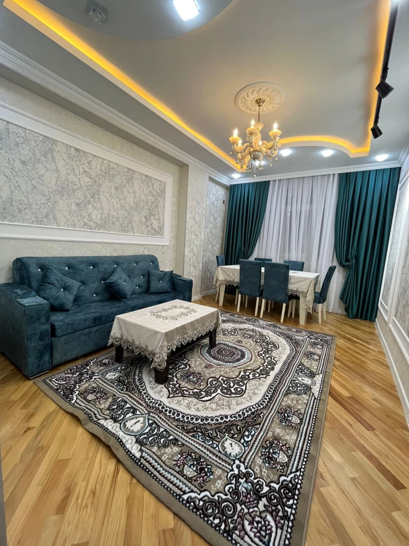 Satılır yeni tikili 2 otaqlı 60 m², İnşaatçılar m.-1