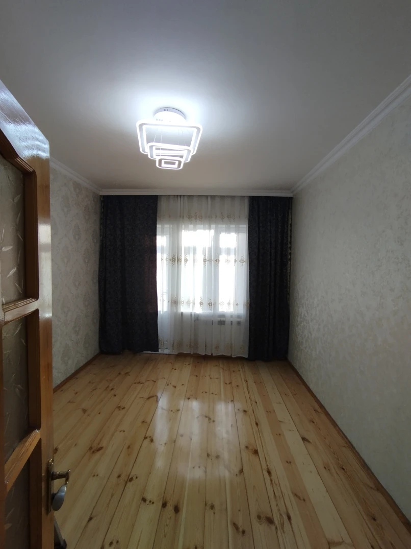 Satılır köhnə tikili 2 otaqlı 60 m², Əhmədli m.-1