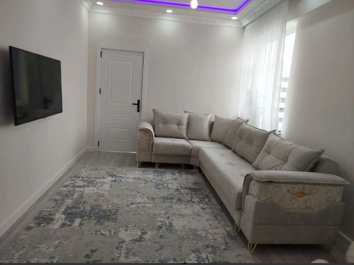 İcarə yeni tikili 2 otaqlı 94 m², İnşaatçılar m.-1