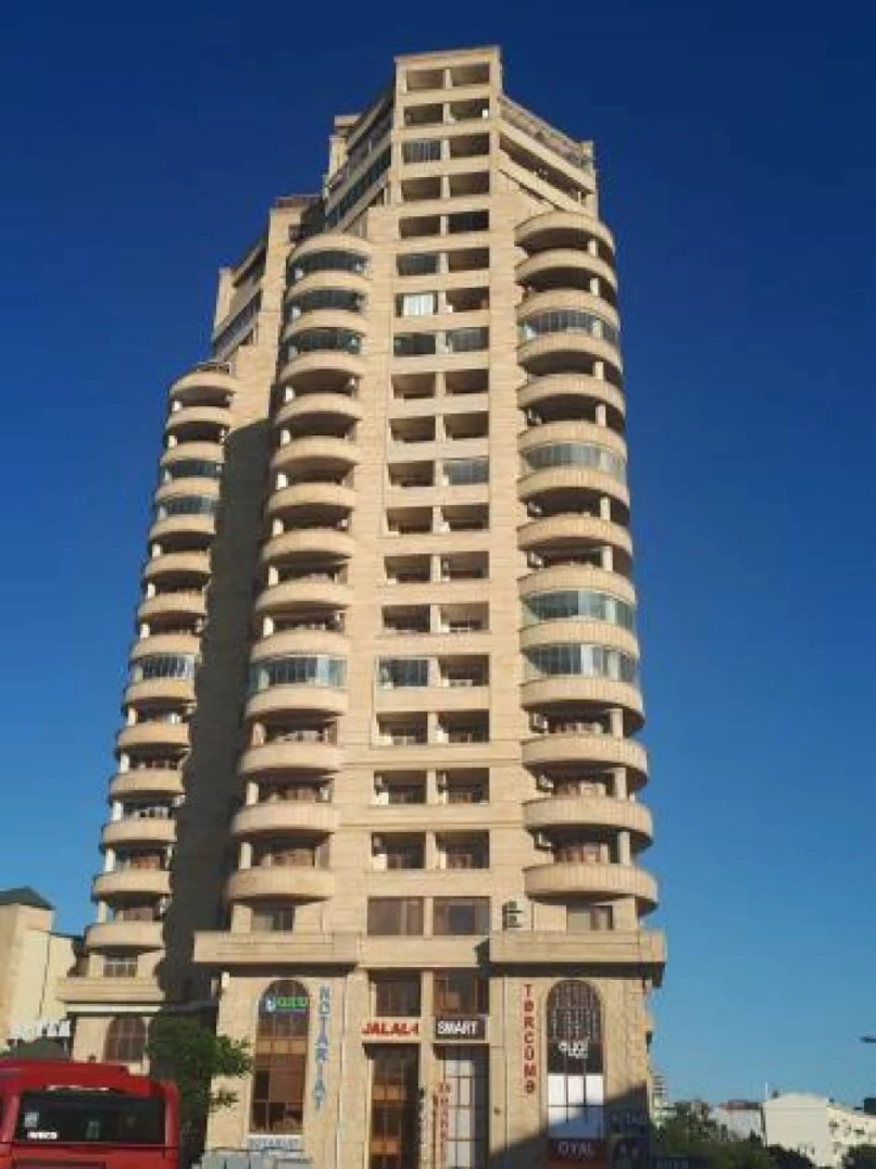 İcarə yeni tikili 4 otaqlı 210 m²,  28 May m.-1