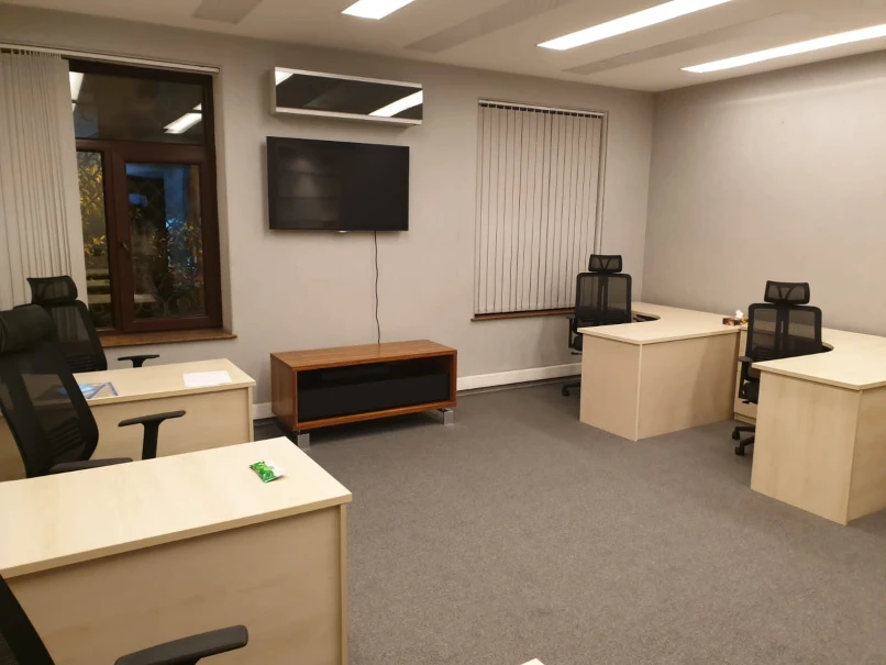 İcarə ofis 4 otaqlı 160 m², İçəri Şəhər m.-1