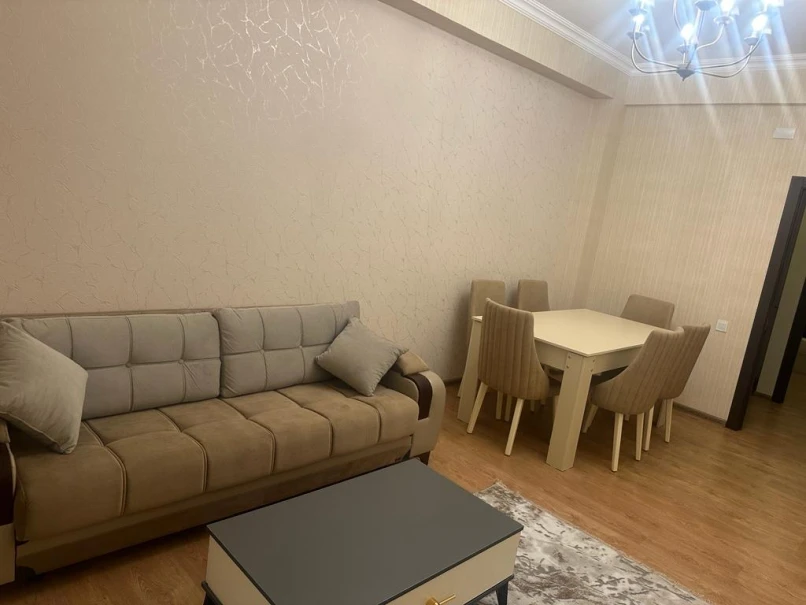 İcarə yeni tikili 3 otaqlı 75 m², İnşaatçılar m.-1