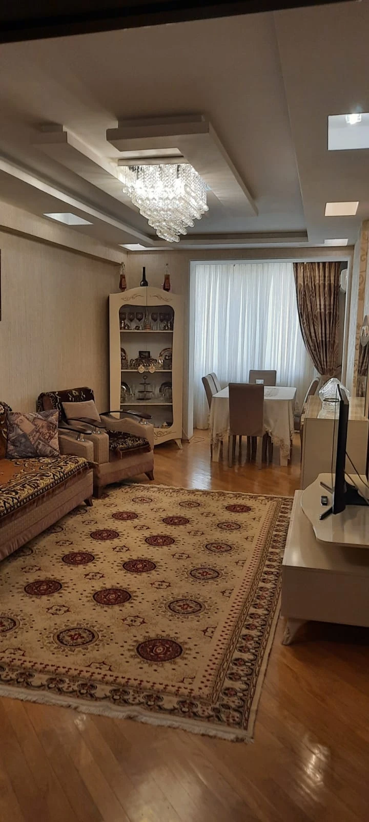 Satılır yeni tikili 3 otaqlı 109 m², İnşaatçılar m.-1