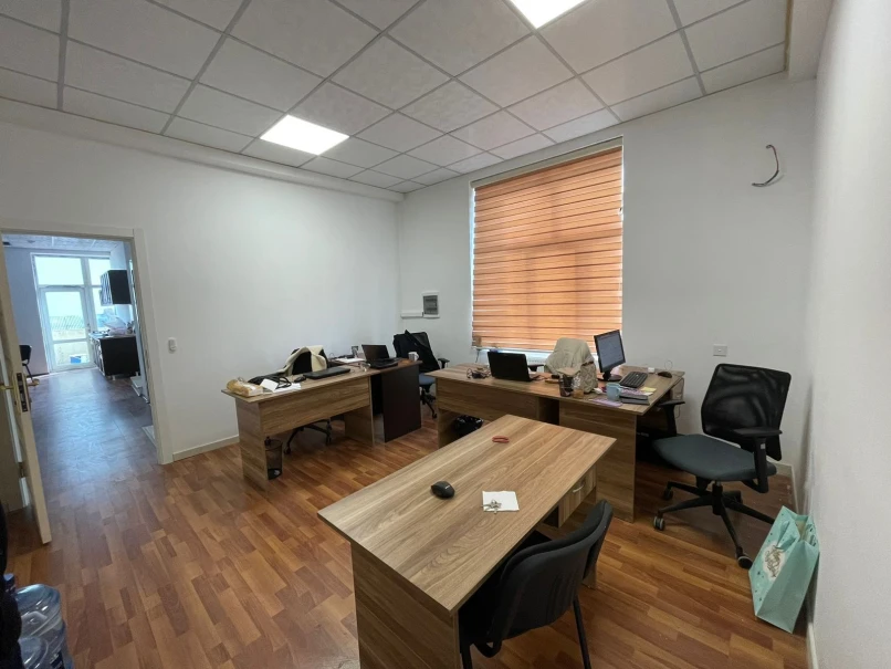 İcarə ofis 2 otaqlı 50 m², Gənclik m.-1