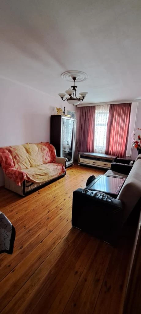 Satılır köhnə tikili 3 otaqlı 72 m², Elmlər Akademiyası m.-1