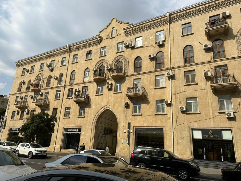 İcarə köhnə tikili 2 otaqlı 52 m²,  28 May m.-1