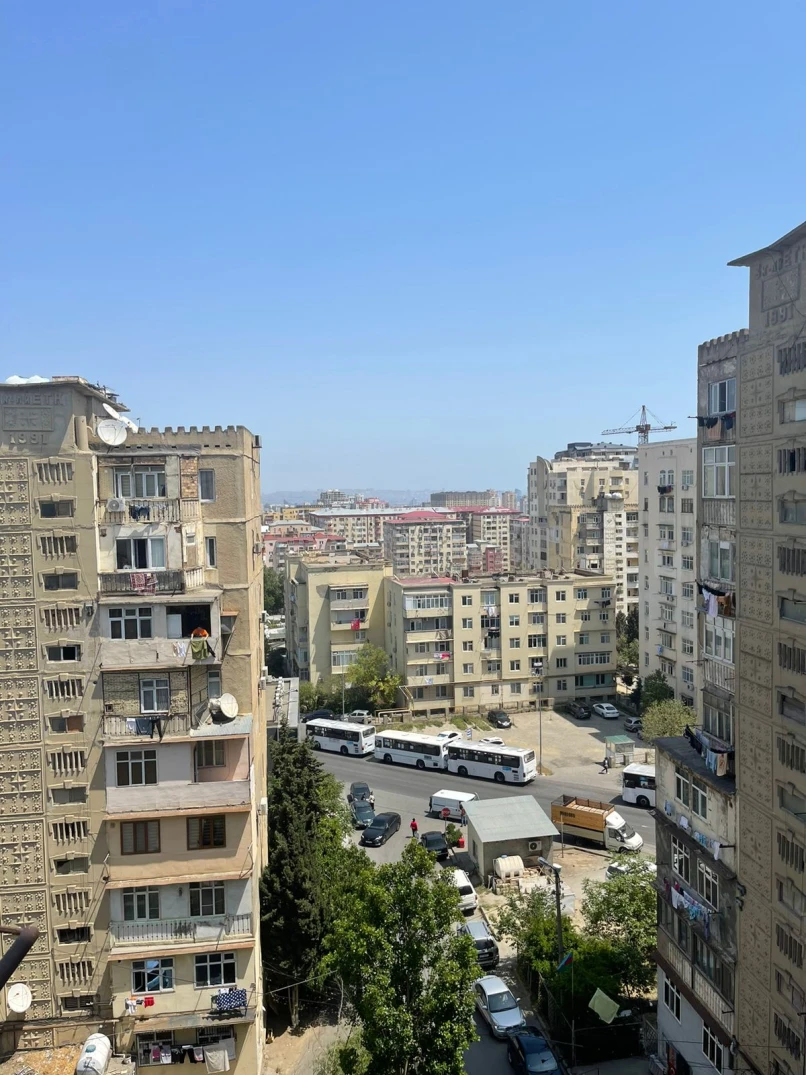 Satılır yeni tikili 2 otaqlı 60 m², İnşaatçılar m.-1