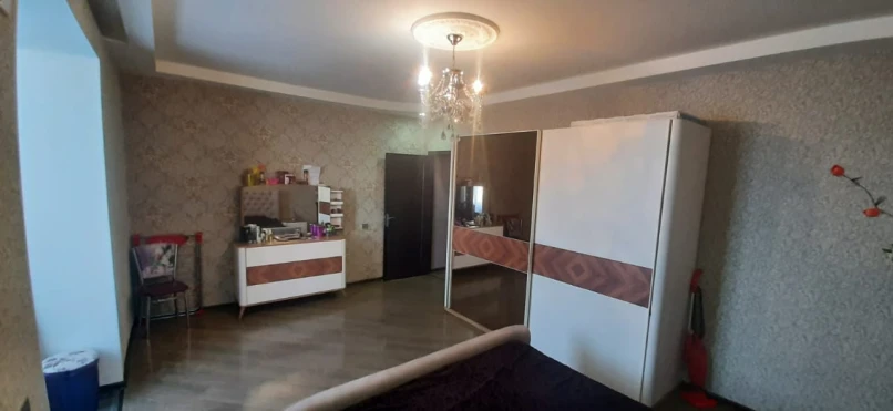 Satılır köhnə tikili 2 otaqlı 52 m², Əhmədli m.-1