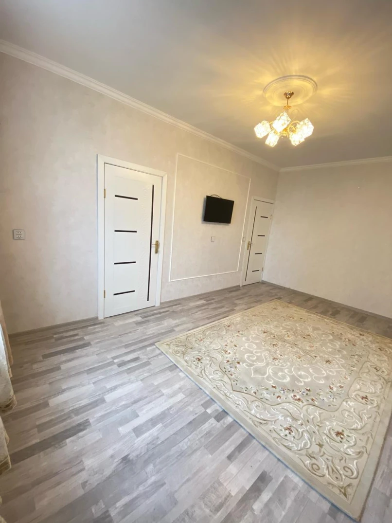 Satılır köhnə tikili 2 otaqlı 36 m²,  Memar Əcəmi m.-1