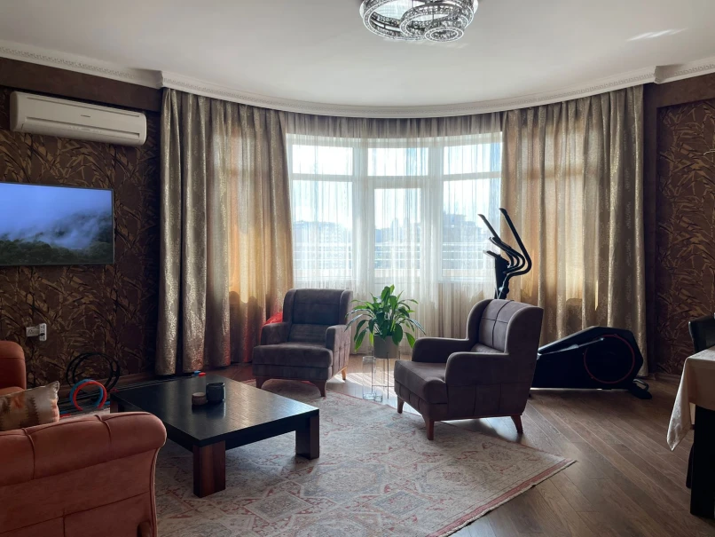 Satılır yeni tikili 3 otaqlı 148 m²,  28 May m.-1