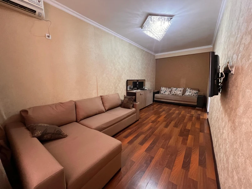 Satılır yeni tikili 1 otaqlı 45 m², İnşaatçılar m.-1