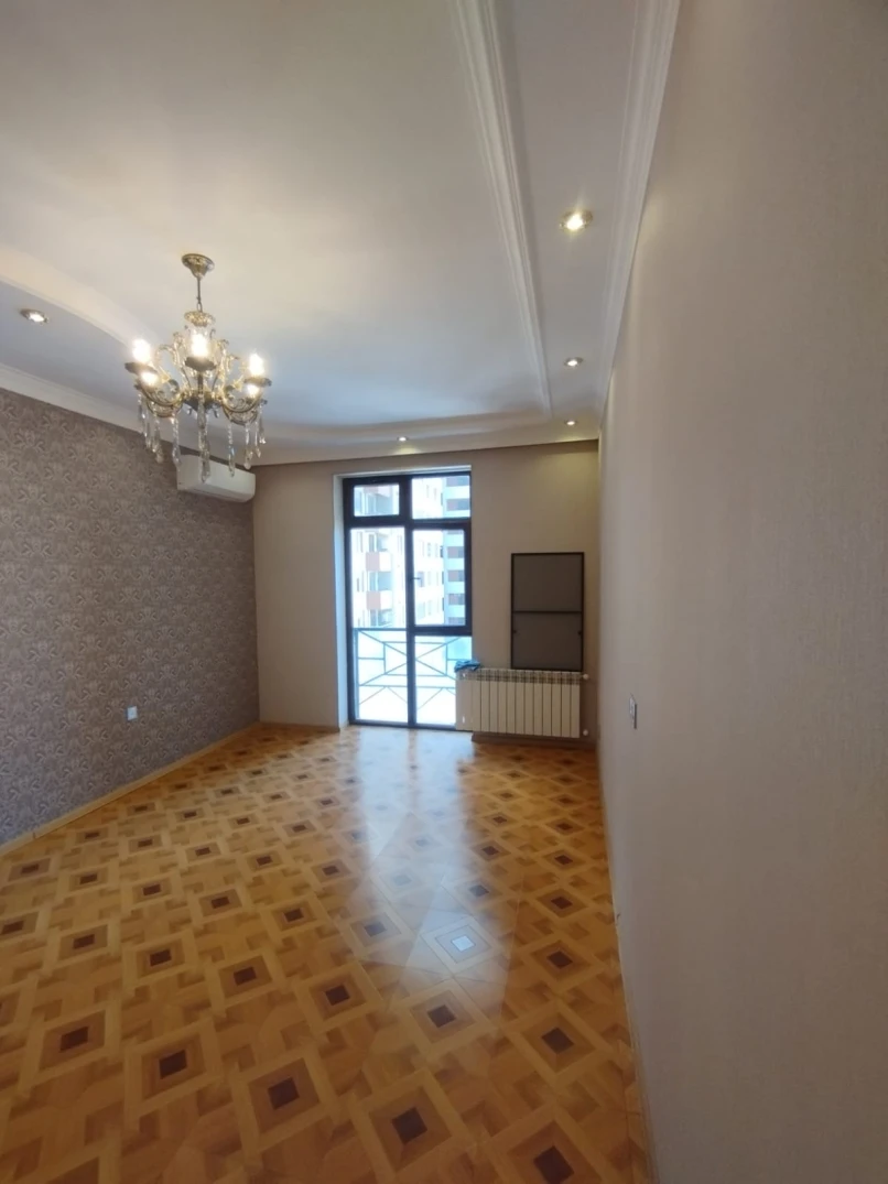 Satılır yeni tikili 4 otaqlı 147 m², İnşaatçılar m.-1